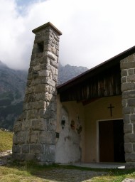 Dolomitas de Brenta. Valle de Ambiez Dolomitas de Brenta. Valle de Ambiez
